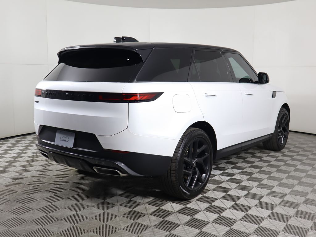 Thumbnail: 2025 Land Rover Range Rover Sport - 5
