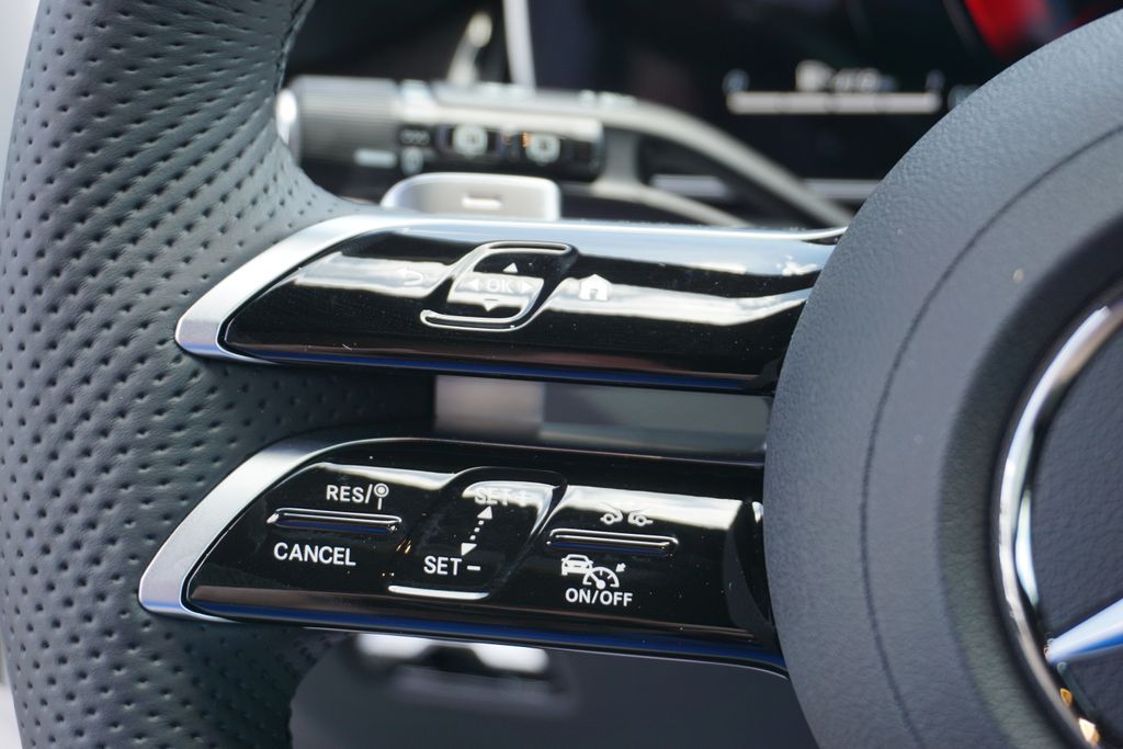 2025 Mercedes-Benz GLC 300 22