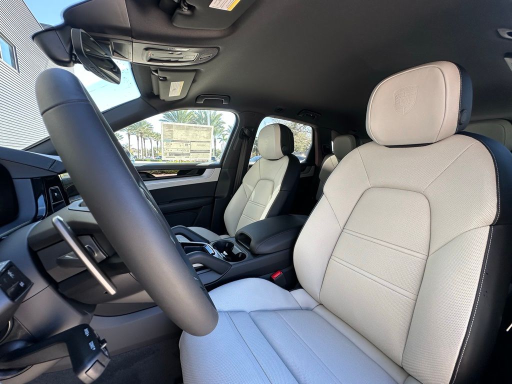 2025 Porsche Cayenne  5