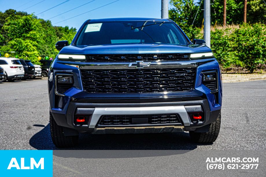 Used 2025 Blue Chevrolet Z71 image 10