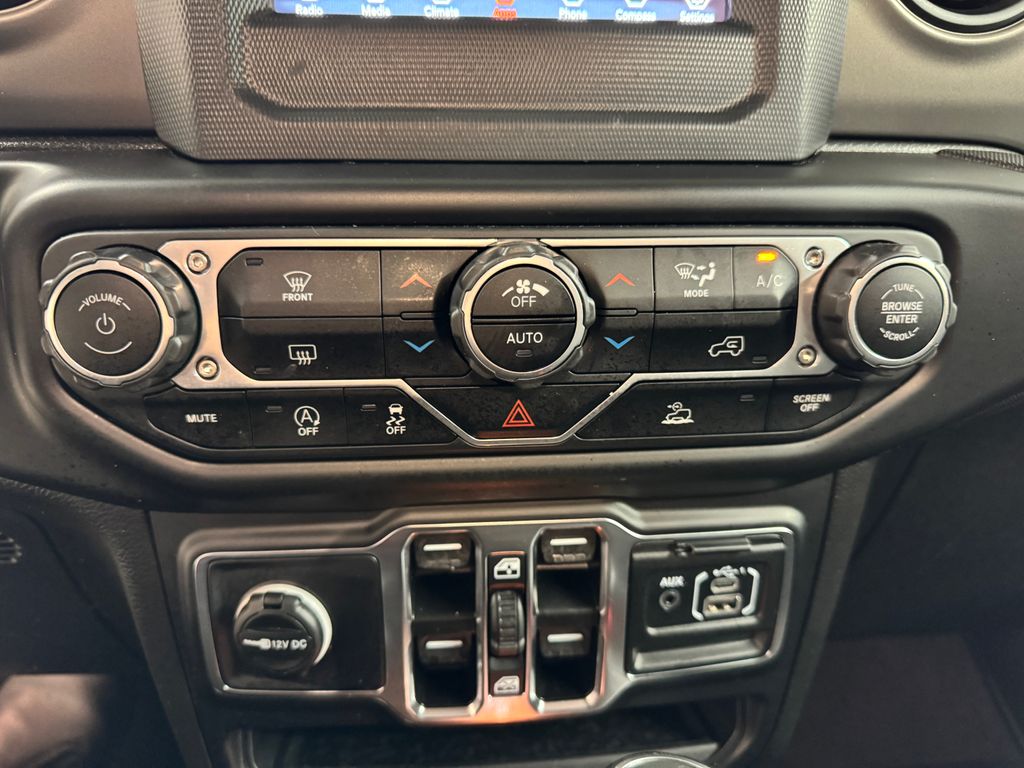 2022 Jeep Gladiator Sport