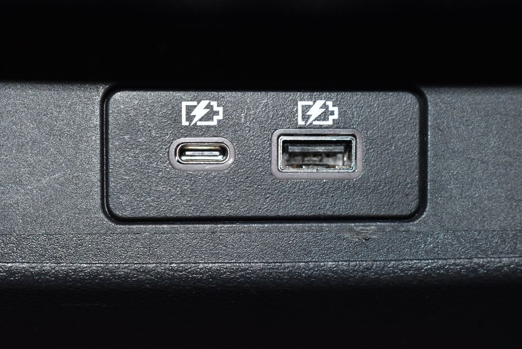 2022 Nissan Altima SV 32