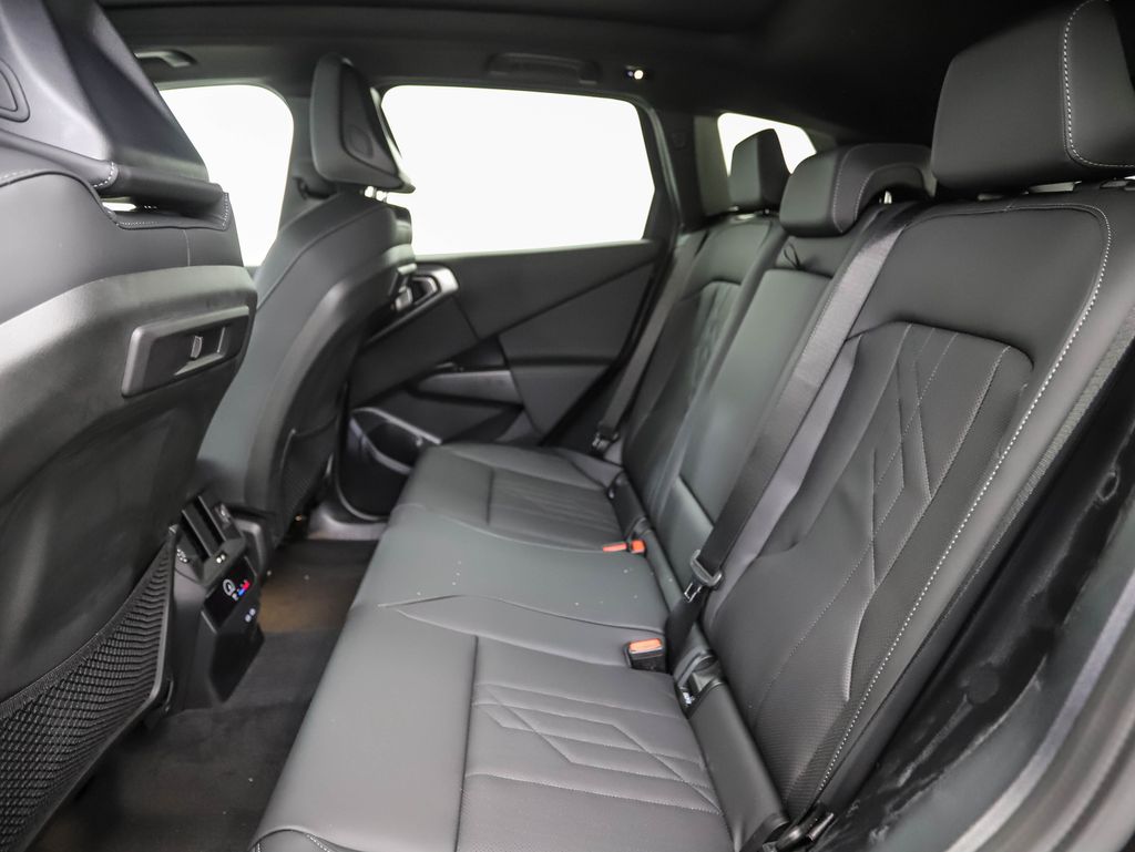 Thumbnail: 2026 BMW X3 - 21