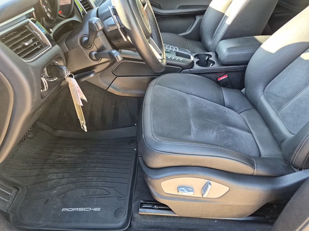 Used Car 2018 Porsche Macan  For Sale Under $25,000 In Austin, Texas