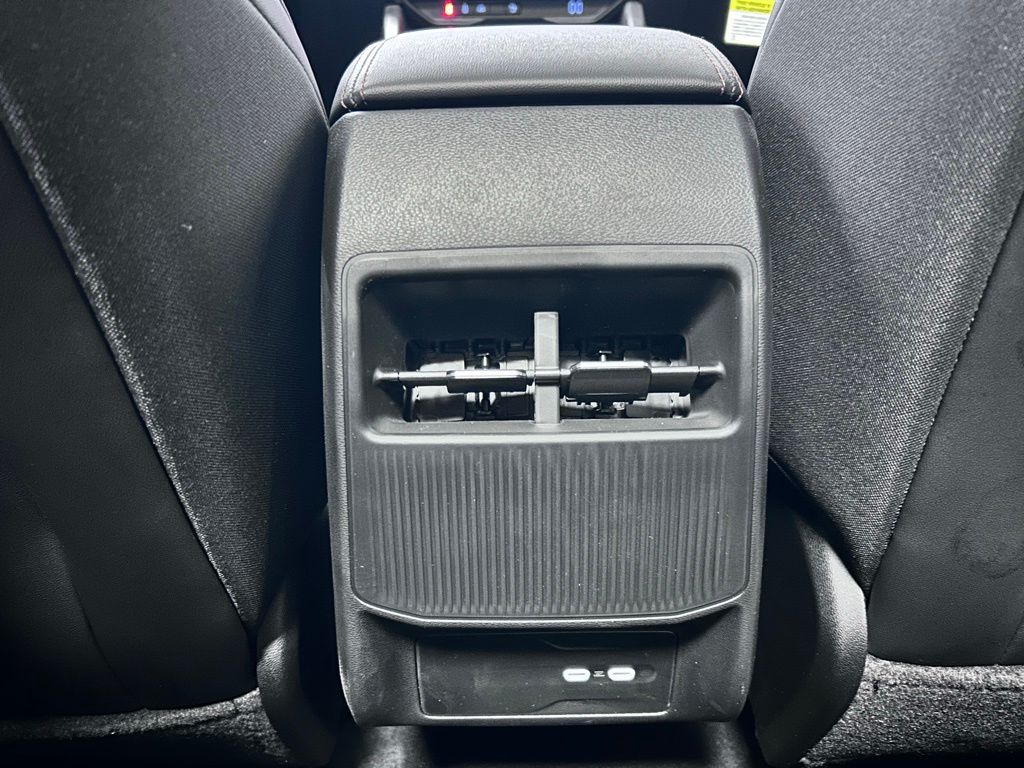 new 2026 Jeep Cherokee car, priced at $43,185