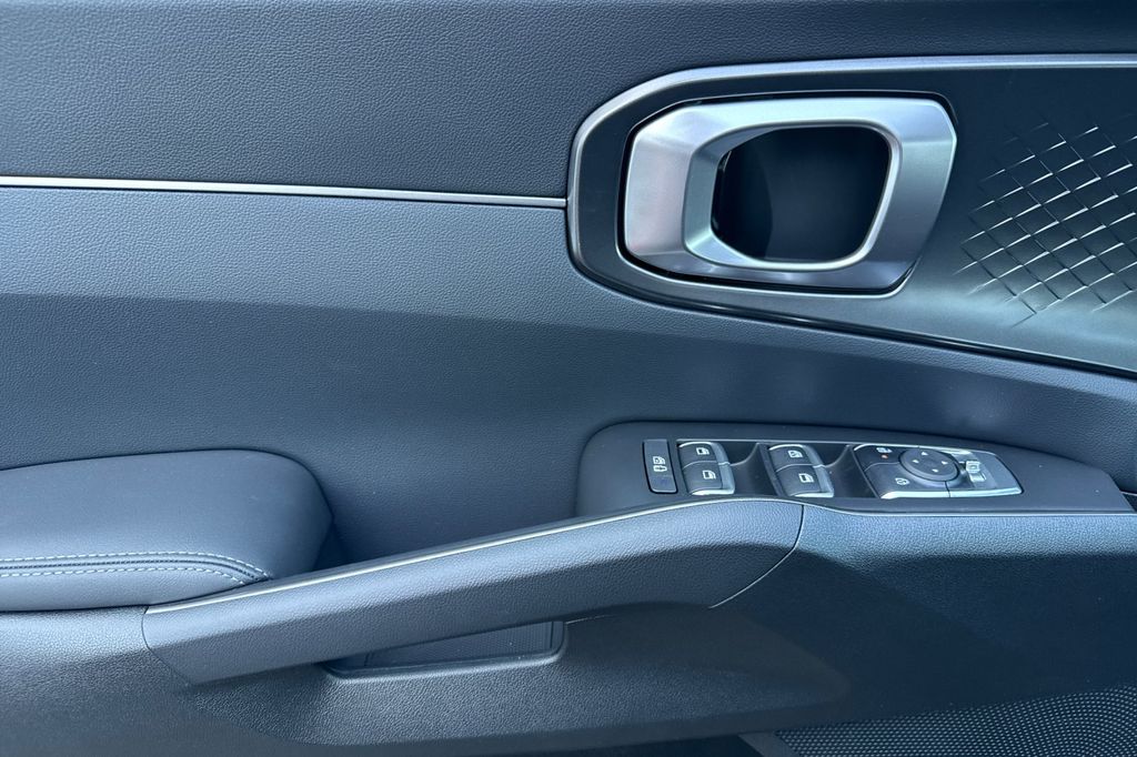 new 2026 Kia Sorento Hybrid car, priced at $42,530