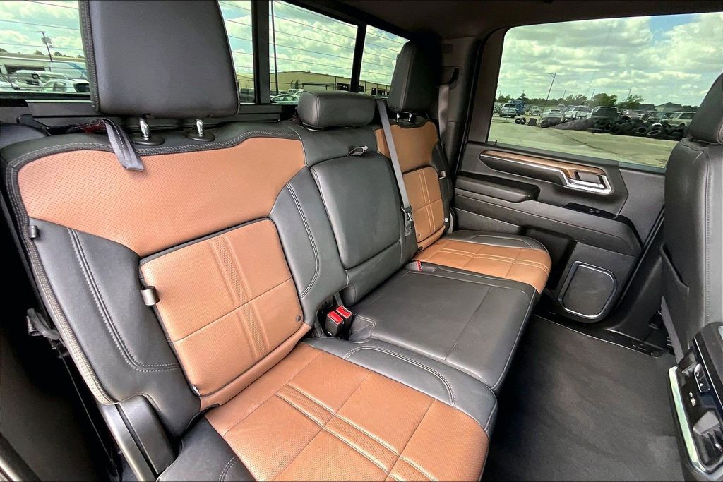 Used 2024 Chevrolet Silverado 3500HD High Country 4D Crew Cab