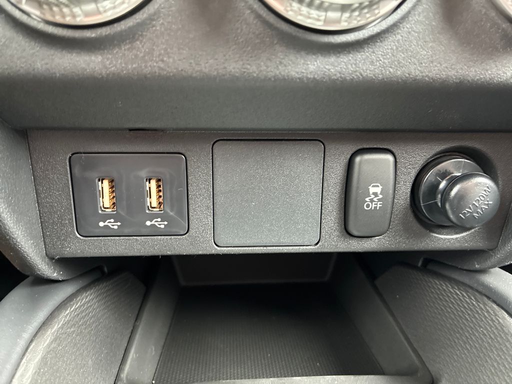 2026 Mitsubishi Outlander Sport 2.0 ES Black at Auto Express Mitsubishi