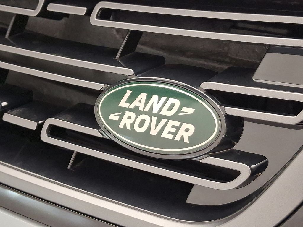 2025 Land Rover Range Rover Evoque S 18