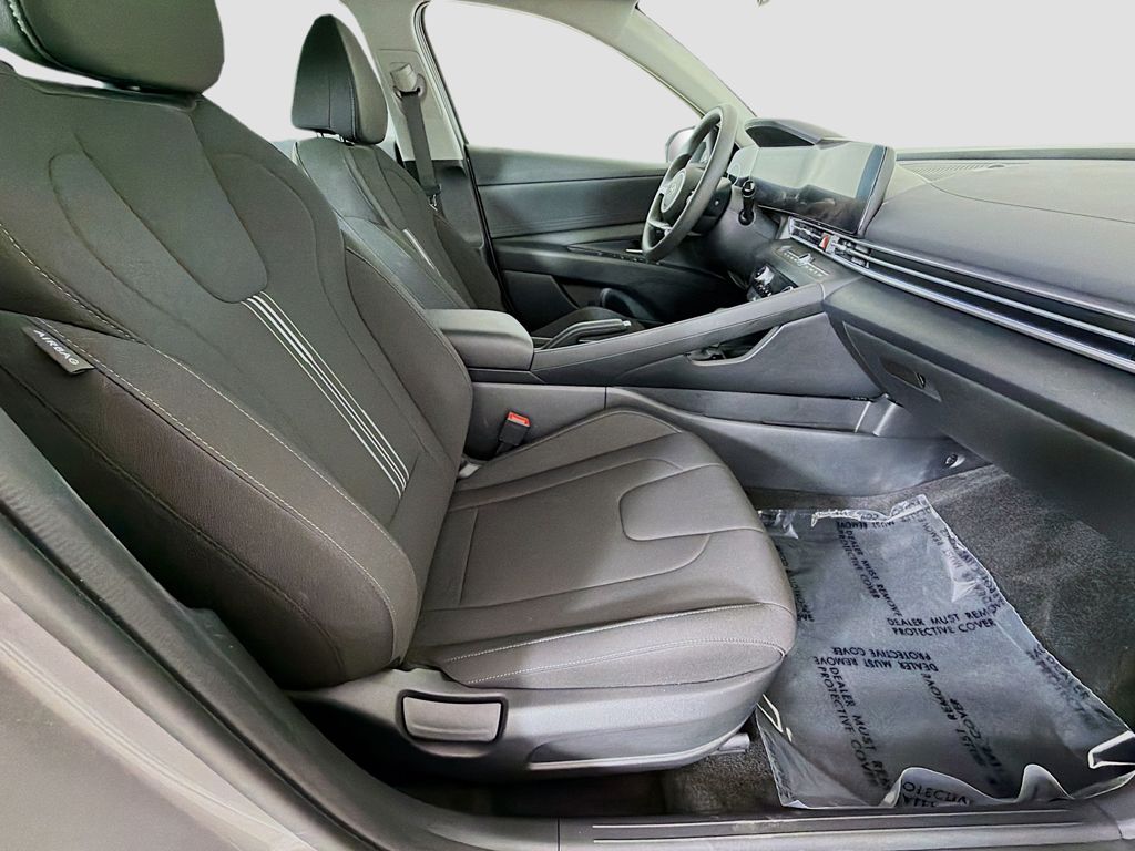 Used 2024 Silver Hyundai SEL image 22