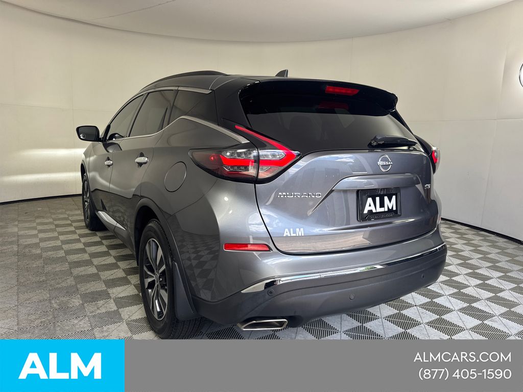 Used 2023 Gray Nissan SV image 9