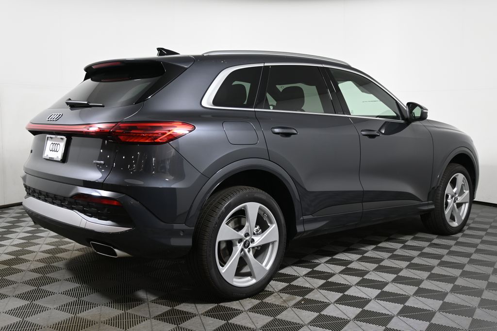 Thumbnail: 2025 Audi Q5 - 7