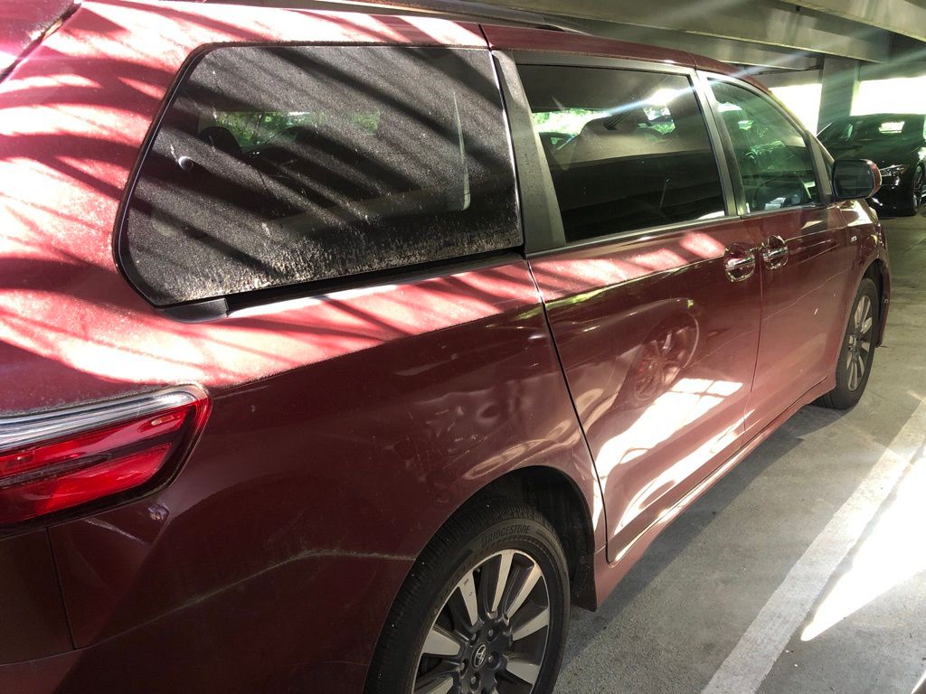 2020 Toyota Sienna XLE 4