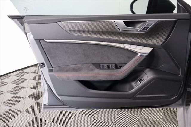 Thumbnail: 2026 Audi RS 7 - 7