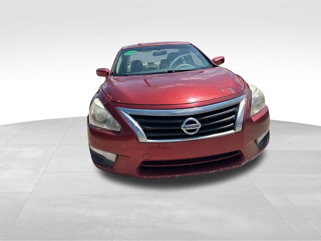 2013 Cayenne Red Metallic Nissan Altima 2.5 S FWD Sedan
