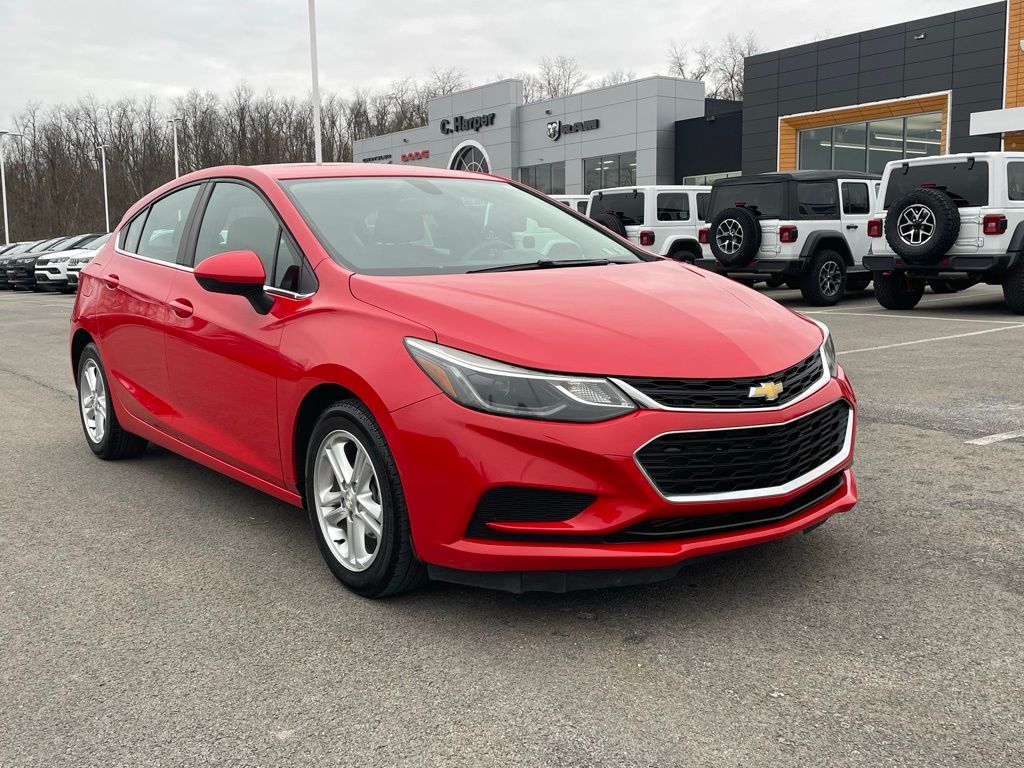 2017 Chevrolet Cruze LT Hatchback FWD