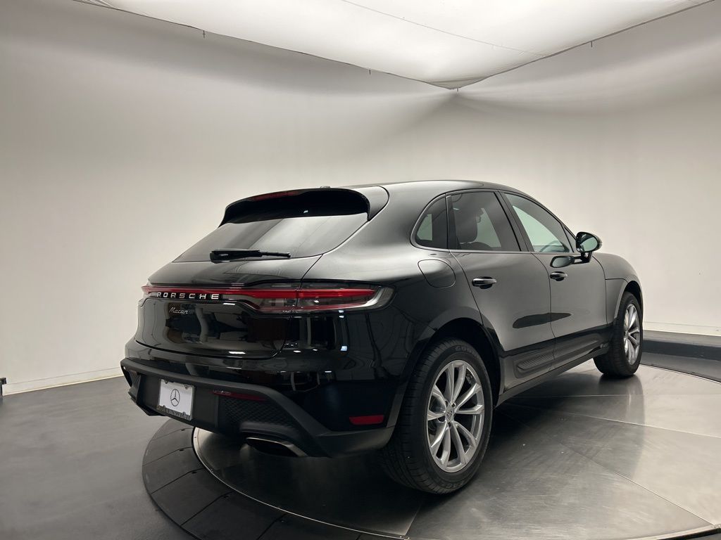Thumbnail: 2025 Porsche Macan - 7