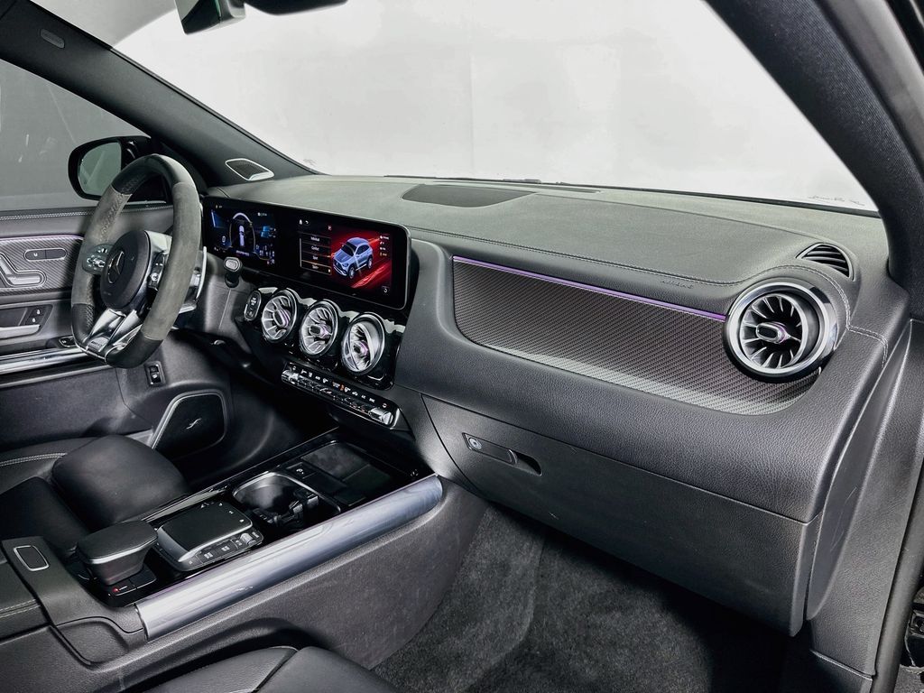 Thumbnail: 2021 Mercedes-Benz GLA - 30