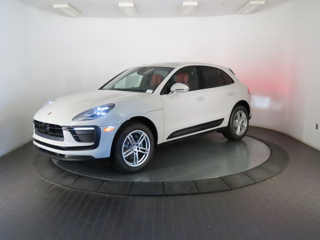 Thumbnail: 2026 Porsche Macan - 1