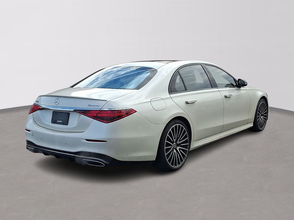 Thumbnail: 2023 Mercedes-Benz S-Class - 4