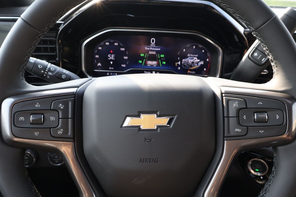 Thumbnail: 2025 Chevrolet Silverado 2500 - 24