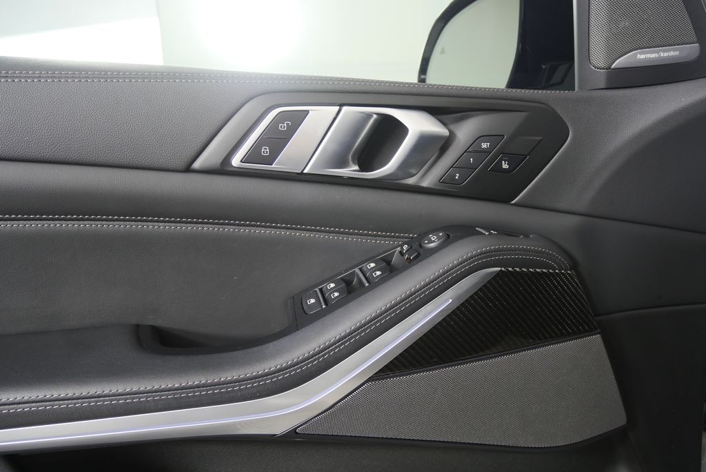 Thumbnail: 2023 BMW X5 - 8