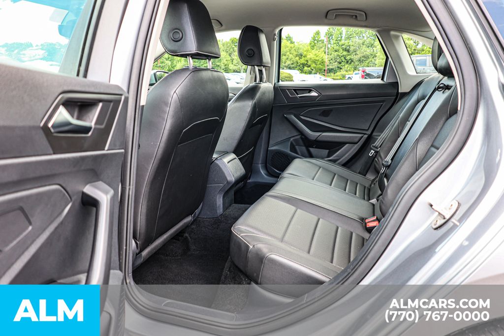 Used 2024 Silver Volkswagen 1.5T SE image 18