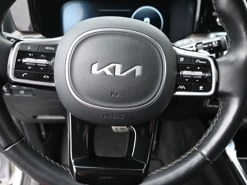 Certified Used 2023 White Kia X-Line SX Prestige image 17