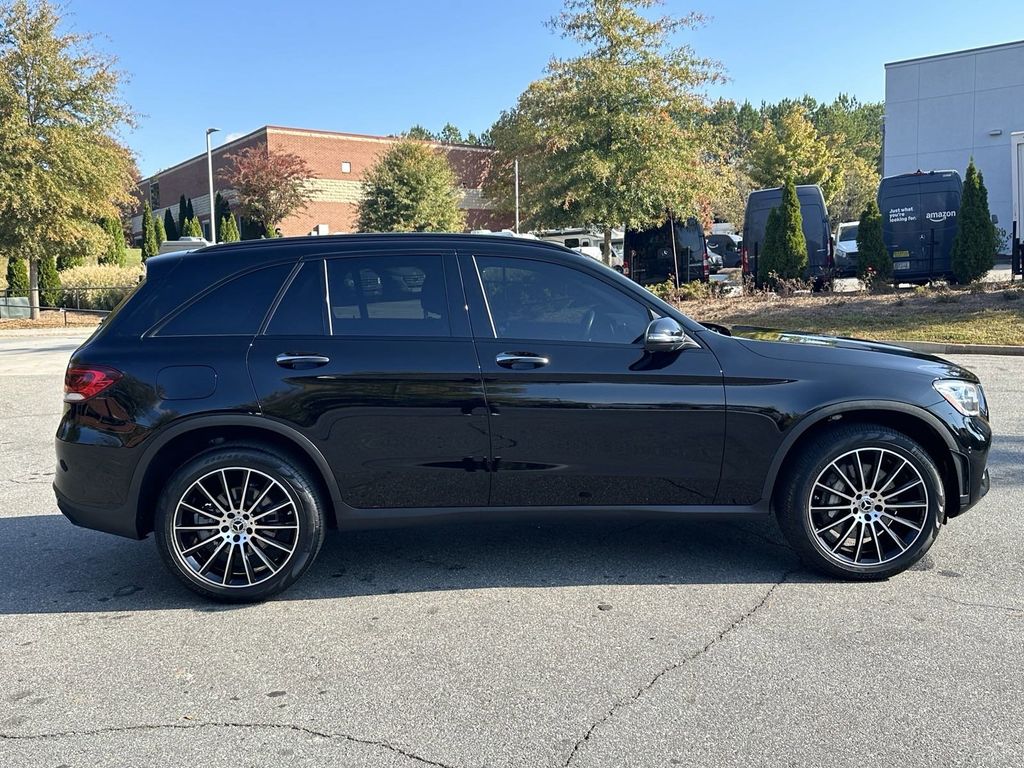 2022 Mercedes-Benz GLC GLC 300 8