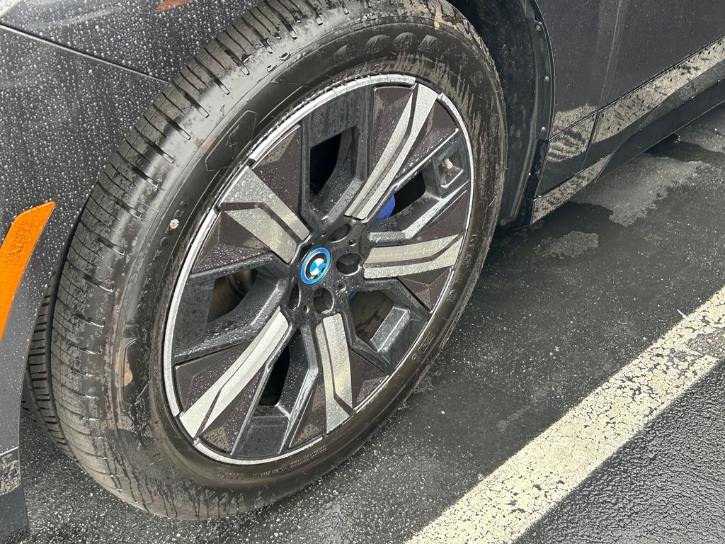 Thumbnail: 2025 BMW iX - 3