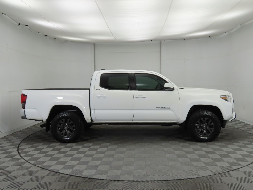 2020 Toyota Tacoma SR5 8