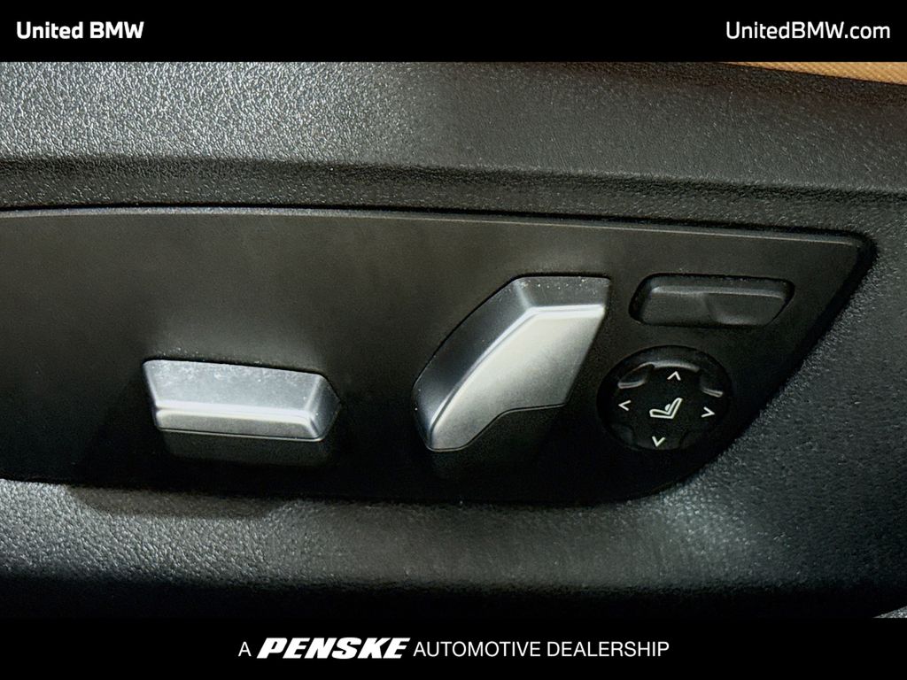 Thumbnail: 2021 BMW 5 Series - 4