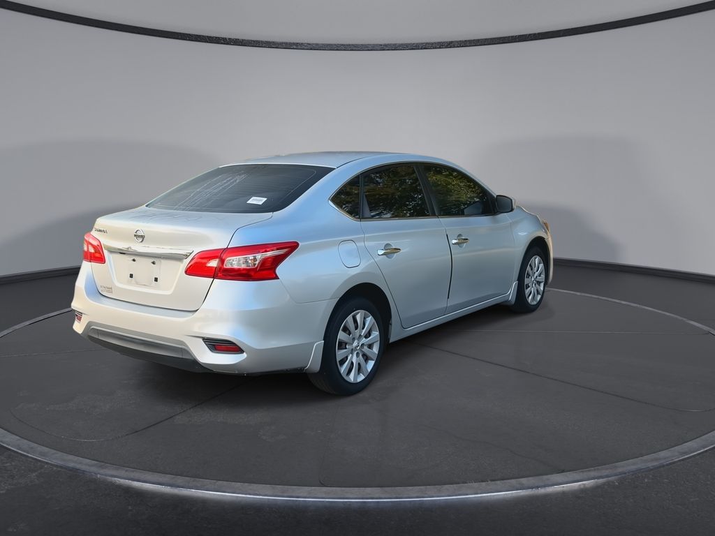 Thumbnail: 2019 Nissan Sentra - 8
