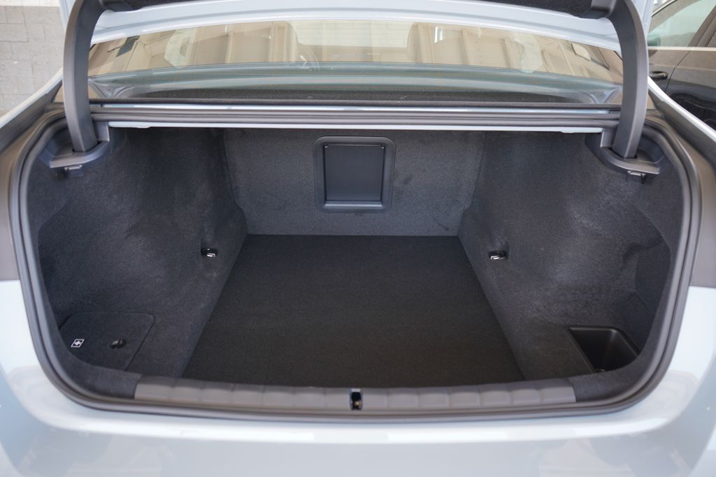 Thumbnail: 2025 BMW 7 Series - 21