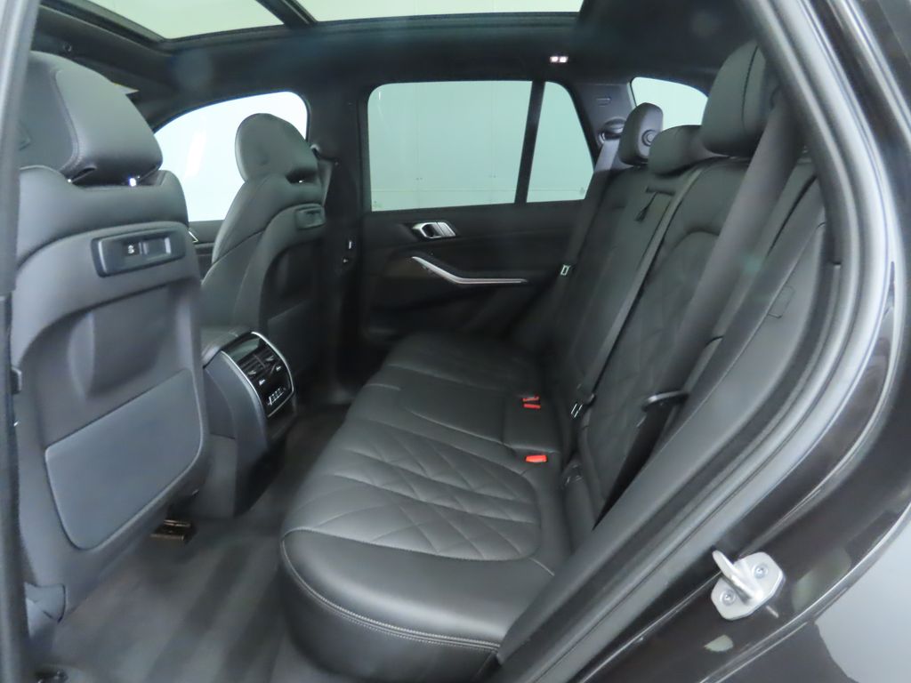 Thumbnail: 2023 BMW X5 - 22