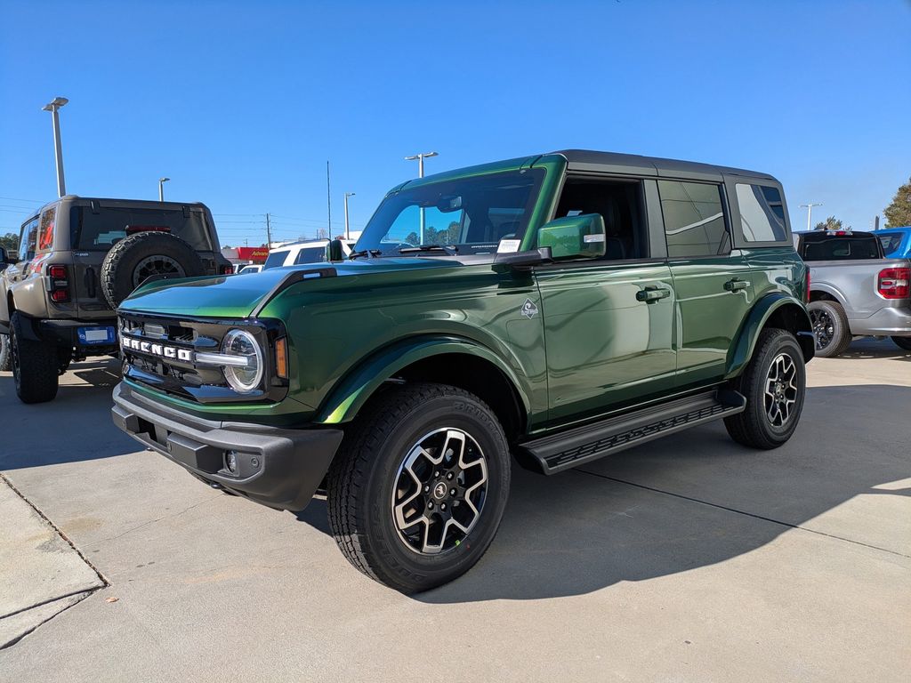 2025 Ford Bronco Outer Banks