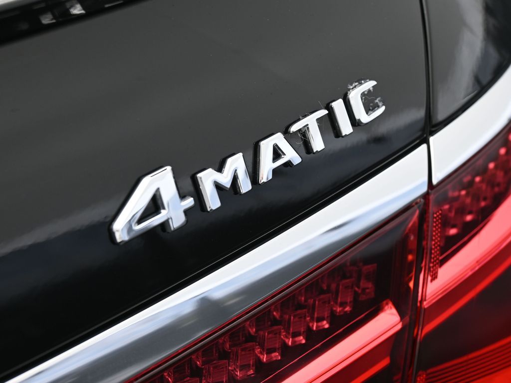 Used 2022 Onyx Black/Mojave Silver Mercedes-Benz S 580 image 46