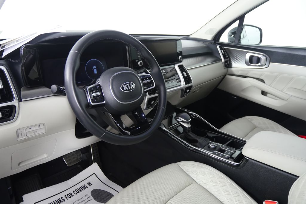 Thumbnail: 2021 Kia Sorento - 13