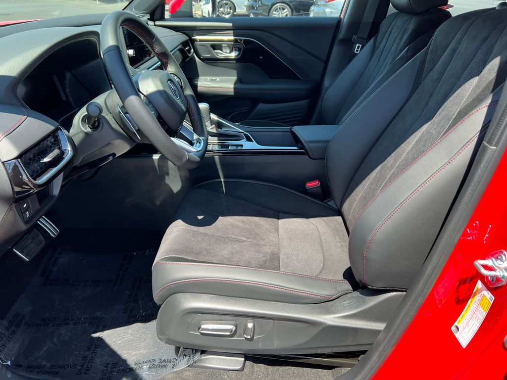 Thumbnail: 2025 Acura ADX - 13