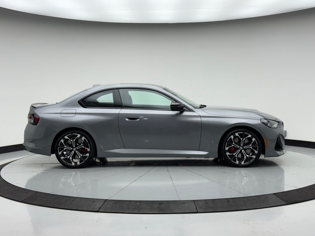 Thumbnail: 2025 BMW 2 Series - 8