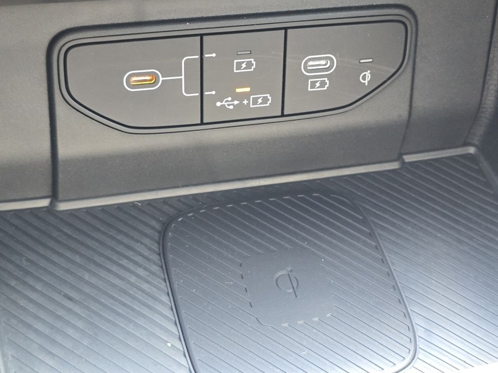 Used 2026 Red Kia X-Line image 8