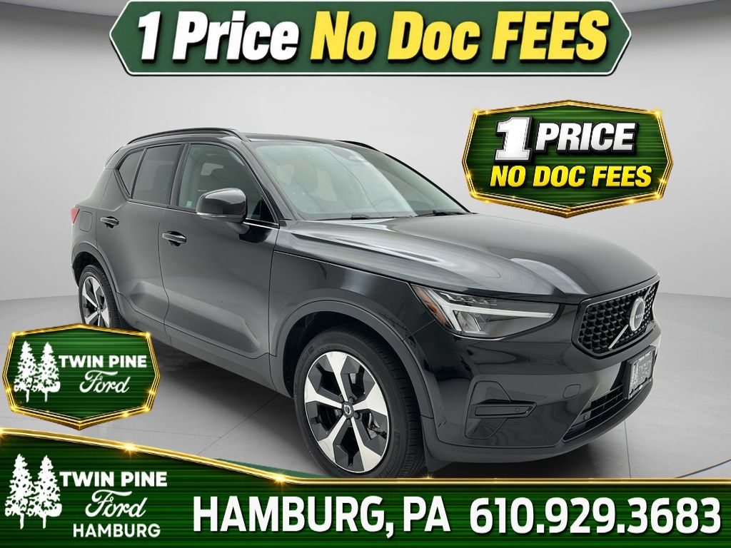  2024 Volvo XC40   