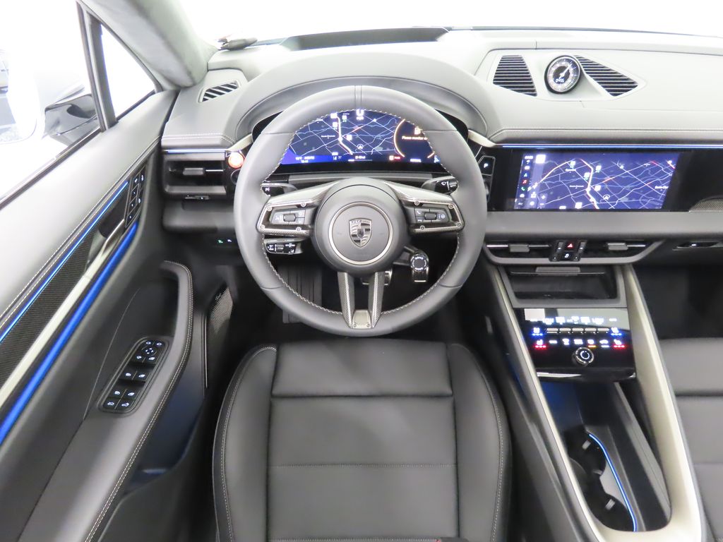Thumbnail: 2025 Porsche Macan - 17