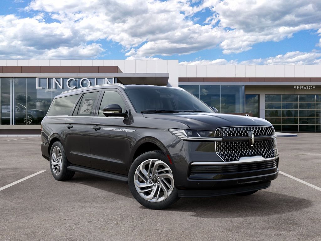 Thumbnail: 2027 Lincoln Navigator L - 4