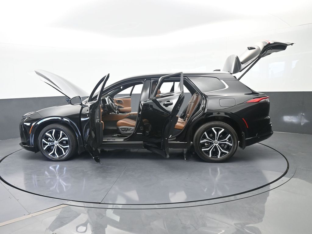 Used 2025 Black Toyota XLE image 79