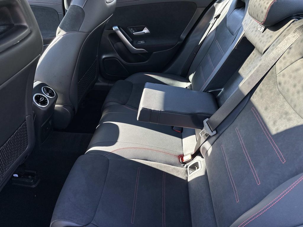 Thumbnail: 2022 Mercedes-Benz CLA - 25