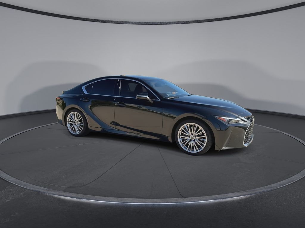 Thumbnail: 2022 Lexus IS - 2