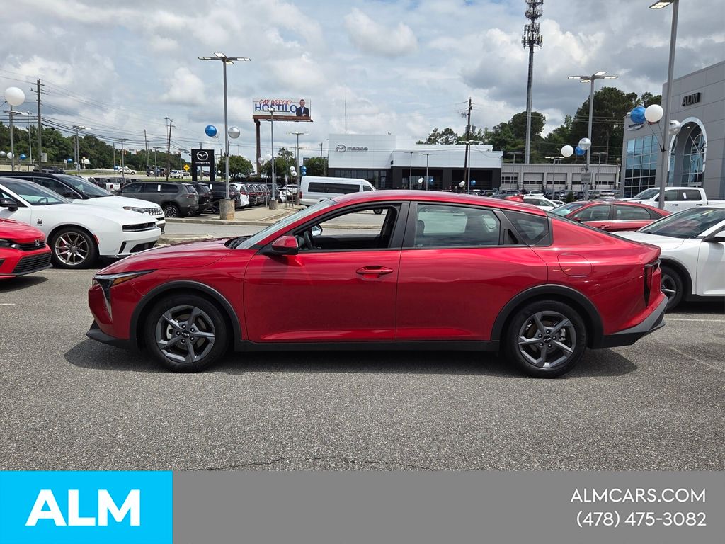 Used 2025 Red Kia LXS image 4