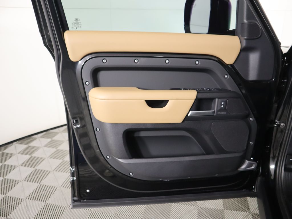 Thumbnail: 2025 Land Rover Defender - 26