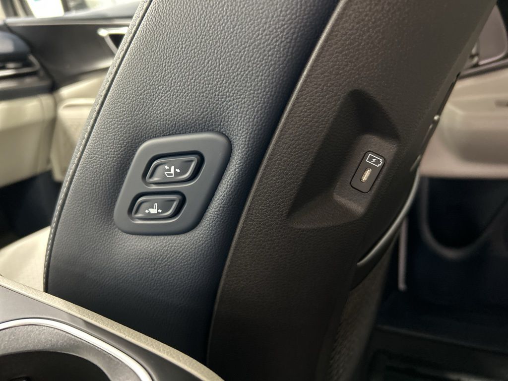 new 2026 Kia Carnival Hybrid car, priced at $52,945